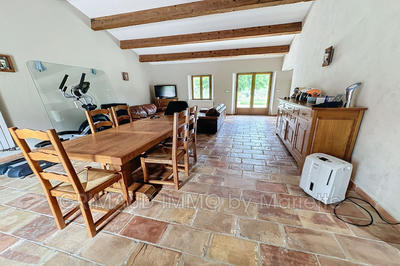 Propriété - 450 m² - 12 pièces