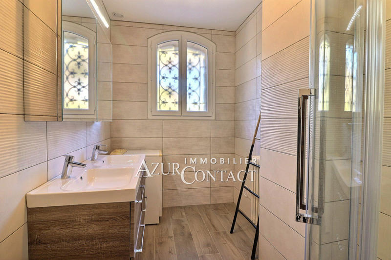 Villa - 224 m² - 8 pièces