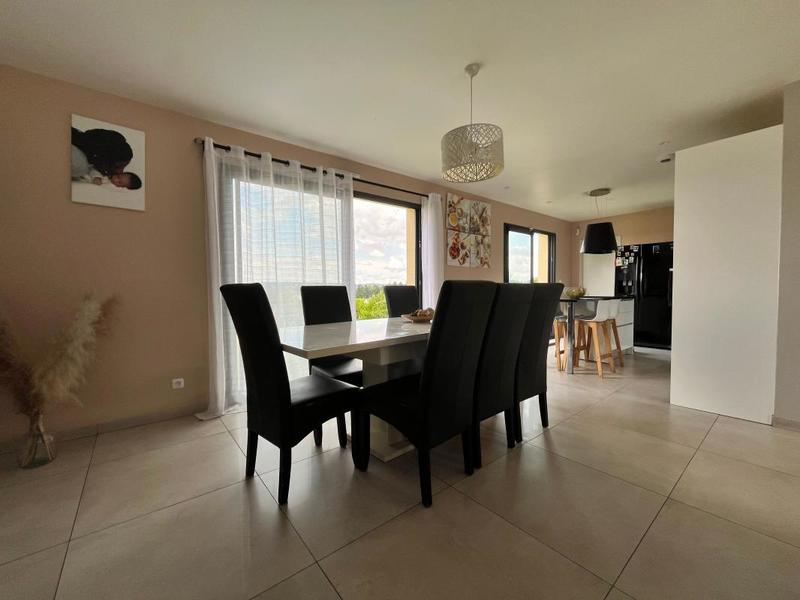 Maison - 125 m² - 5 pièces