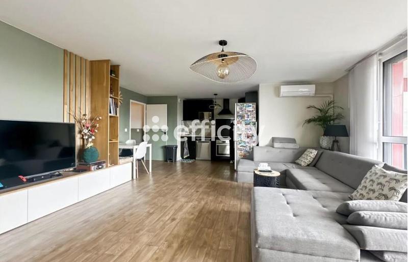 Appartement - 90 m² - 4 pièces