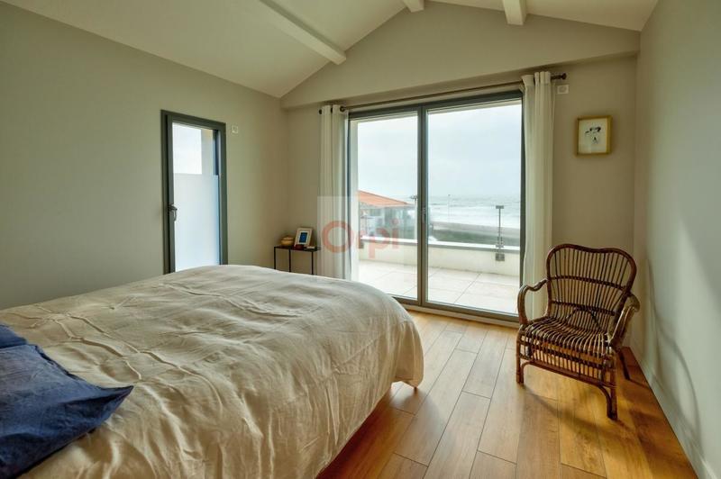 Maison d'architecte - 281 m² - 9 pièces