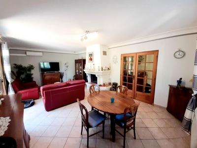 Maison - 210 m² - 9 pièces