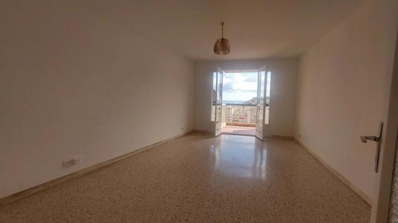 Studio - 30 m² - 1 pièce