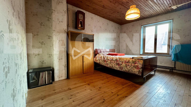 Maison - 231 m² - 7 pièces