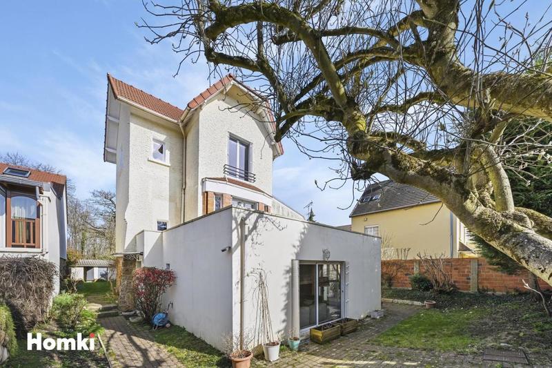 Maison - 140 m² - 5 pièces