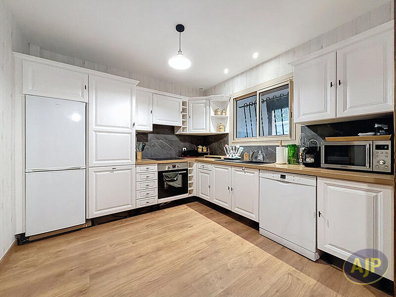 Maison - 115 m² - 4 pièces