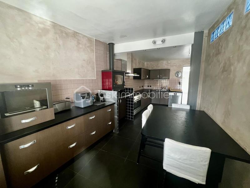 Maison - 266 m² - 6 pièces