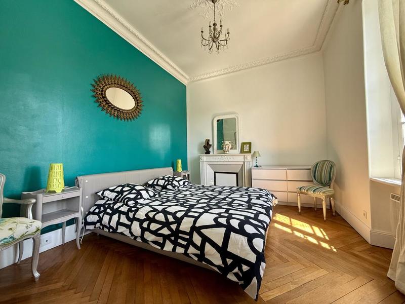 Maison bourgeoise - 258 m² - 10 pièces