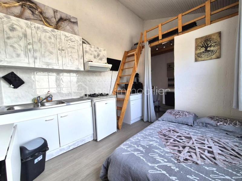 Maison traditionnelle - 190 m² - 9 pièces