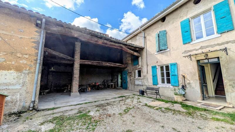 Propriété - 102 m² - 4 pièces