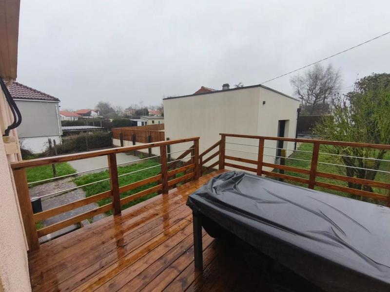 Maison - 93 m² - 5 pièces