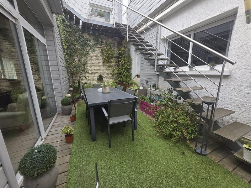 Maison - 198 m² - 7 pièces