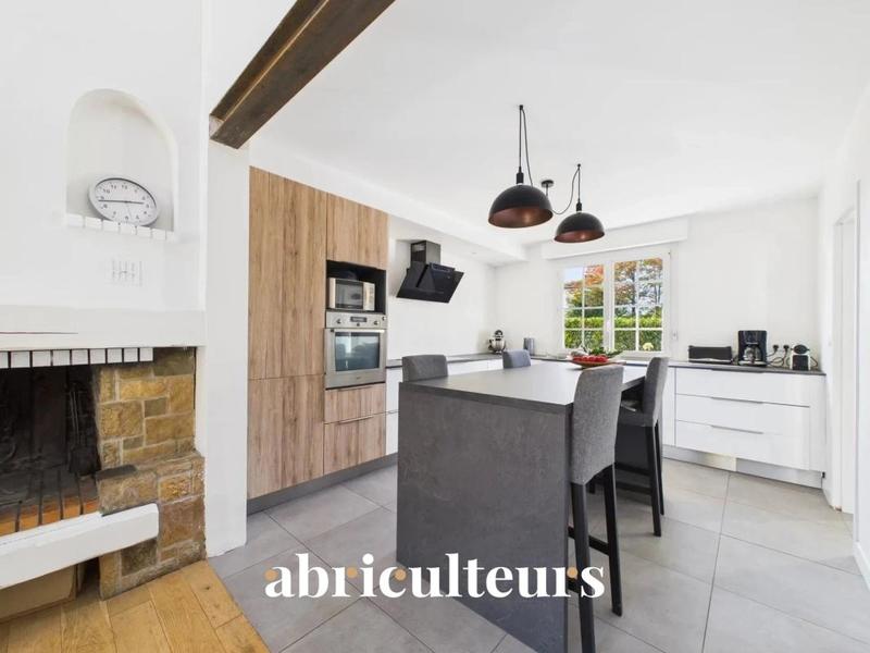 Maison ancienne - 172 m² - 7 pièces