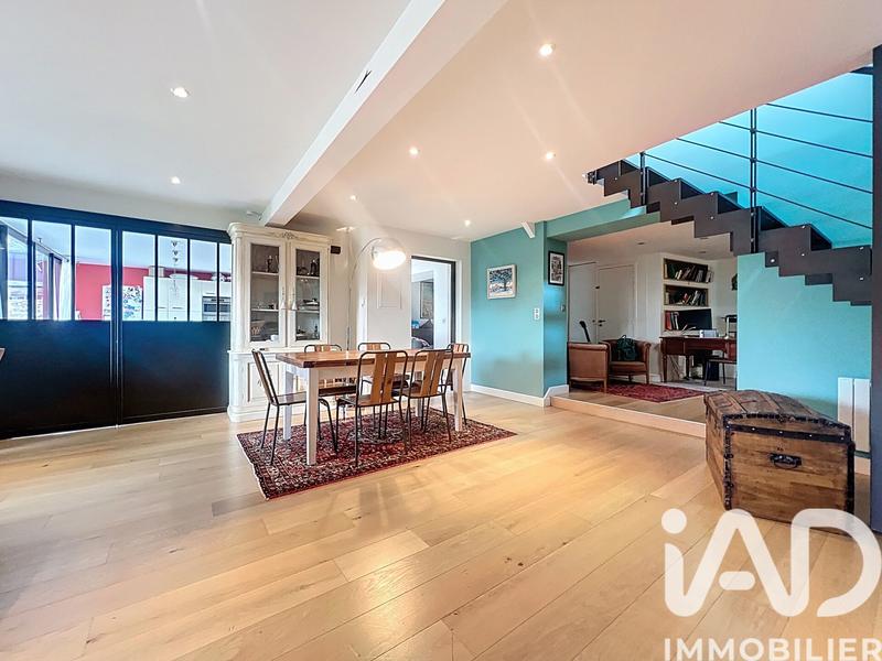 Maison - 203 m² - 7 pièces