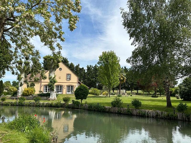 Moulin - 490 m² - 15 pièces