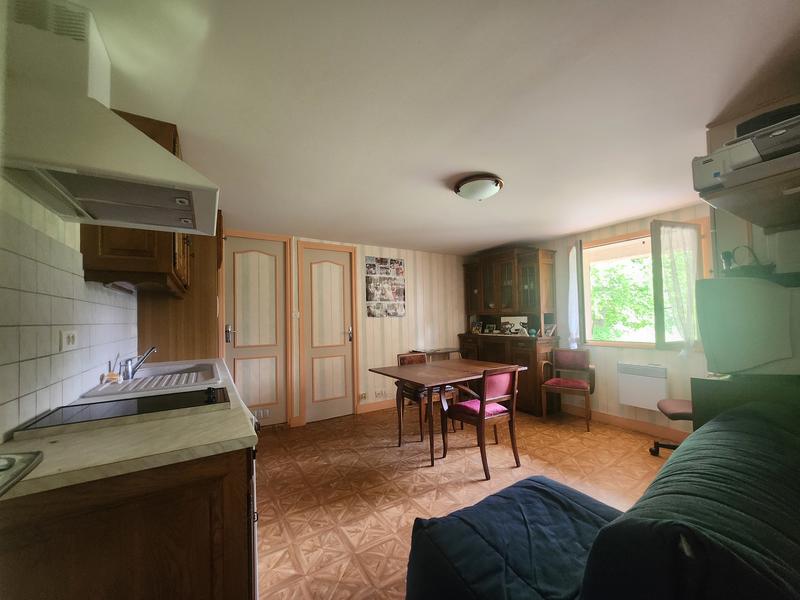 Maison - 143 m² - 8 pièces