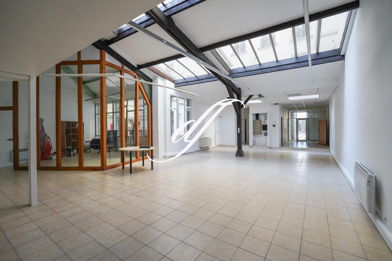 Local commercial - 330 m²