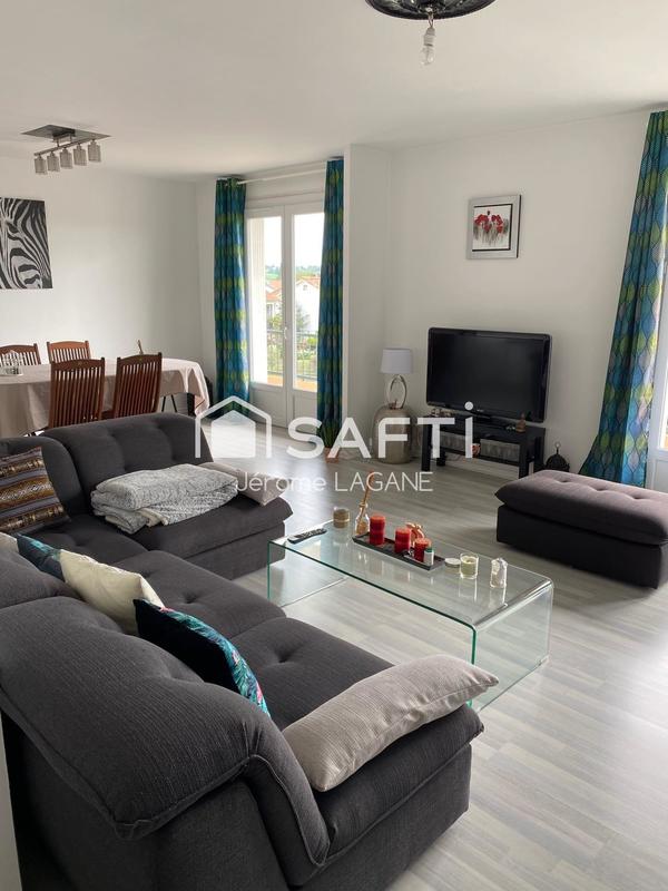 Appartement - 90 m² - 4 pièces