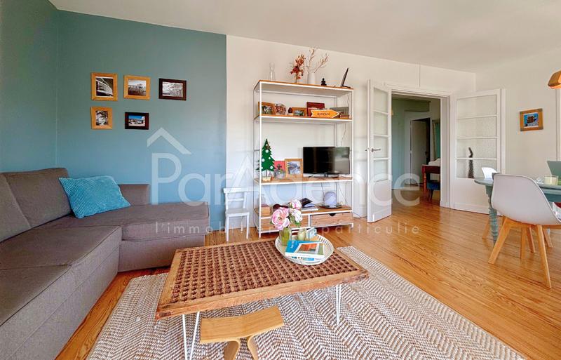 Appartement - 77 m² - 4 pièces