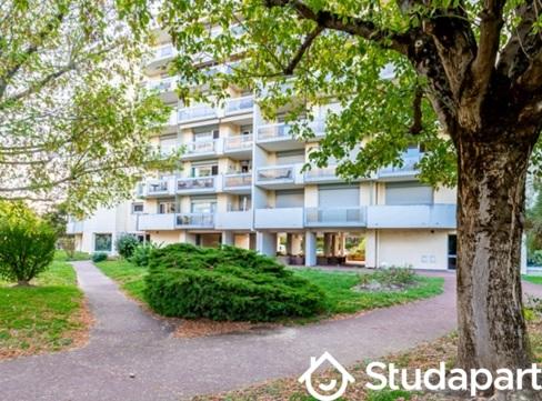 Chambre - 12 m² - 1 pièce