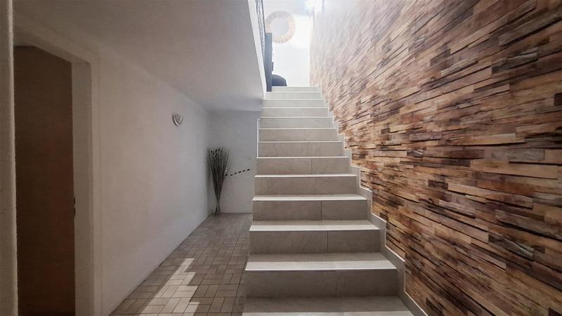 Maison - 200 m² - 5 pièces