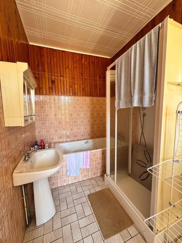 Maison - 99 m² - 5 pièces