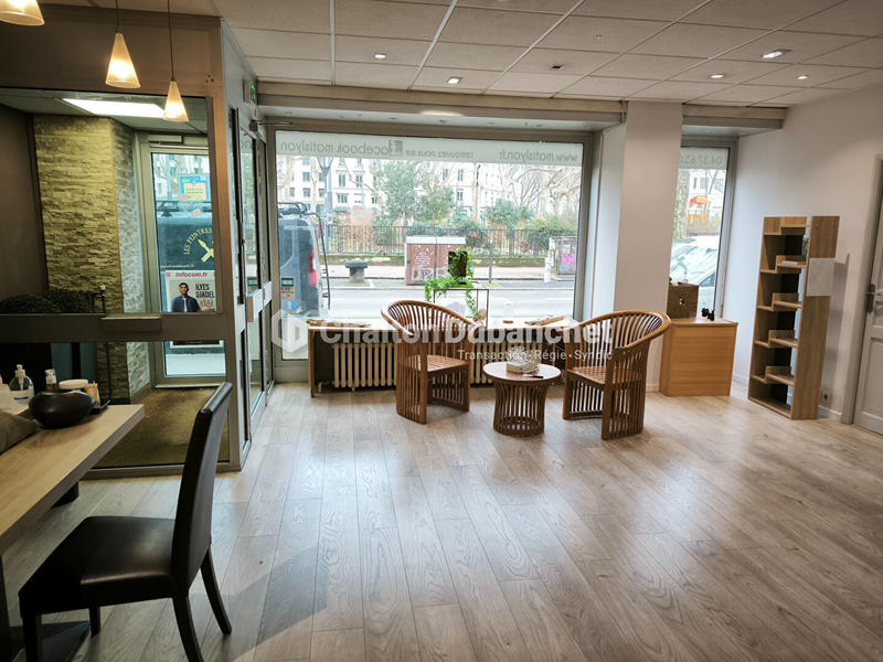 Local commercial - 159 m²