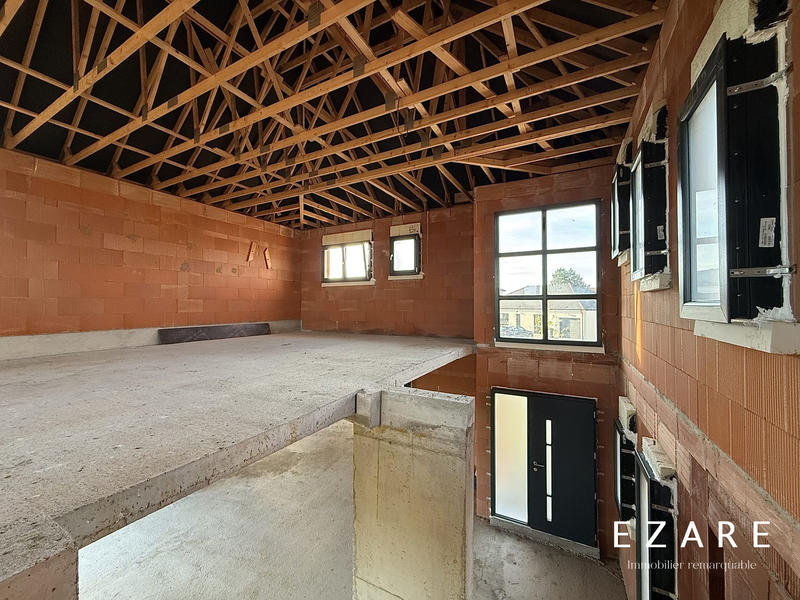 Maison - 220 m² - 6 pièces