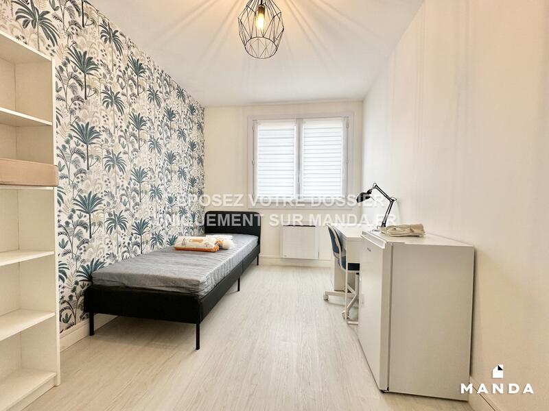 Chambre - 8 m² - 4 pièces