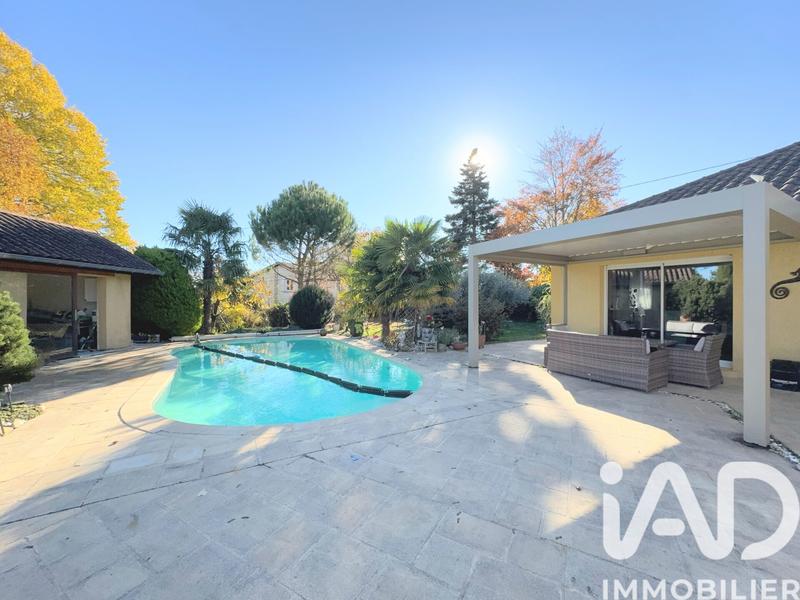 Maison - 140 m² - 5 pièces