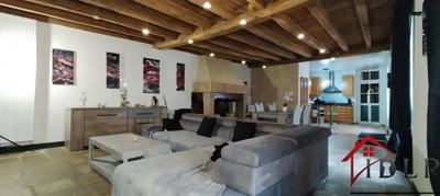 Maison de maîtres - 242 m² - 8 pièces