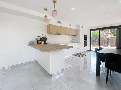 Maison - 153 m² - 6 pièces