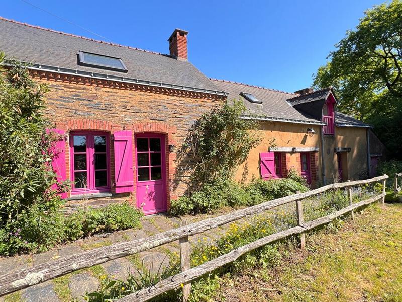 Maison - 270 m² - 8 pièces