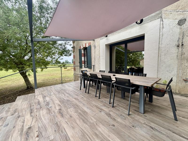 Maison - 250 m² - 8 pièces