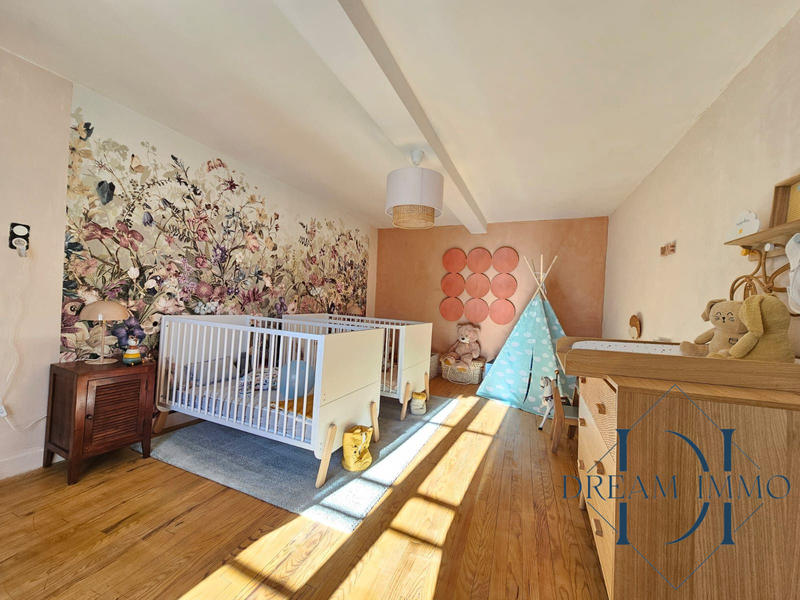 Maison - 190 m² - 6 pièces