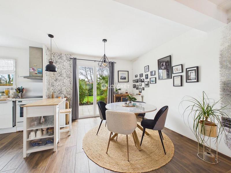 Maison - 85 m² - 4 pièces