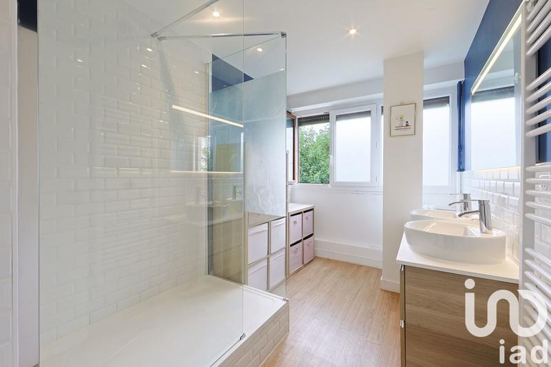 Appartement - 140 m² - 5 pièces