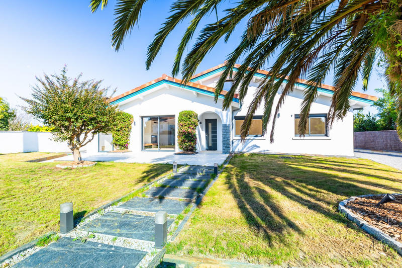 Maison - 165 m² - 6 pièces