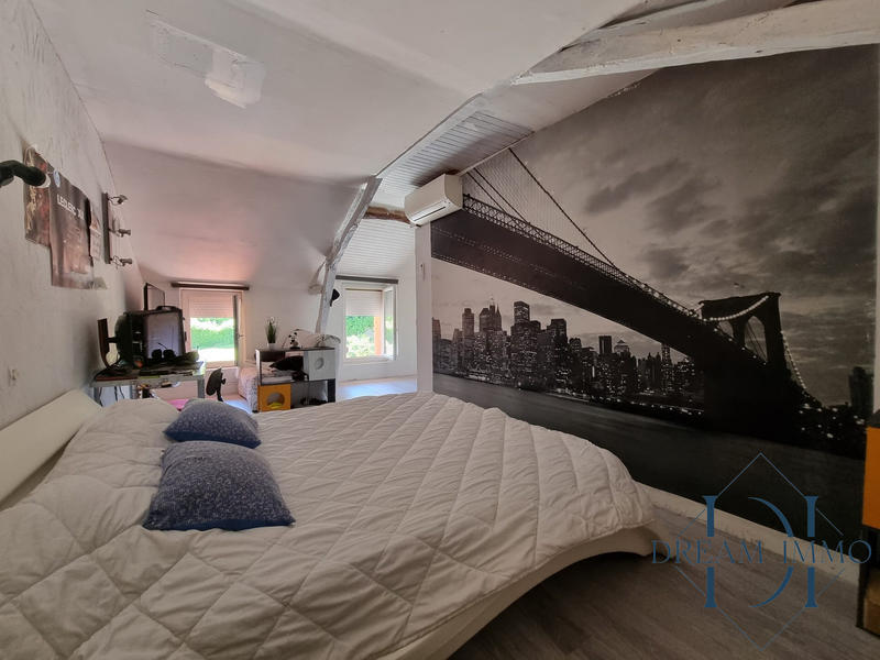 Maison - 291 m² - 10 pièces