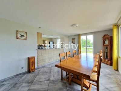 Maison - 137 m² - 6 pièces