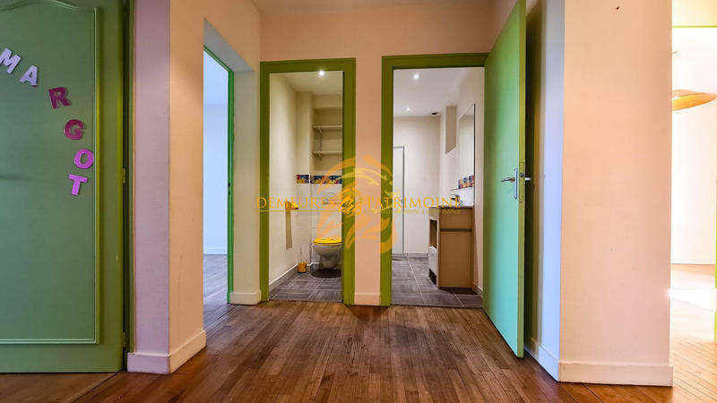 Maison - 213 m² - 8 pièces