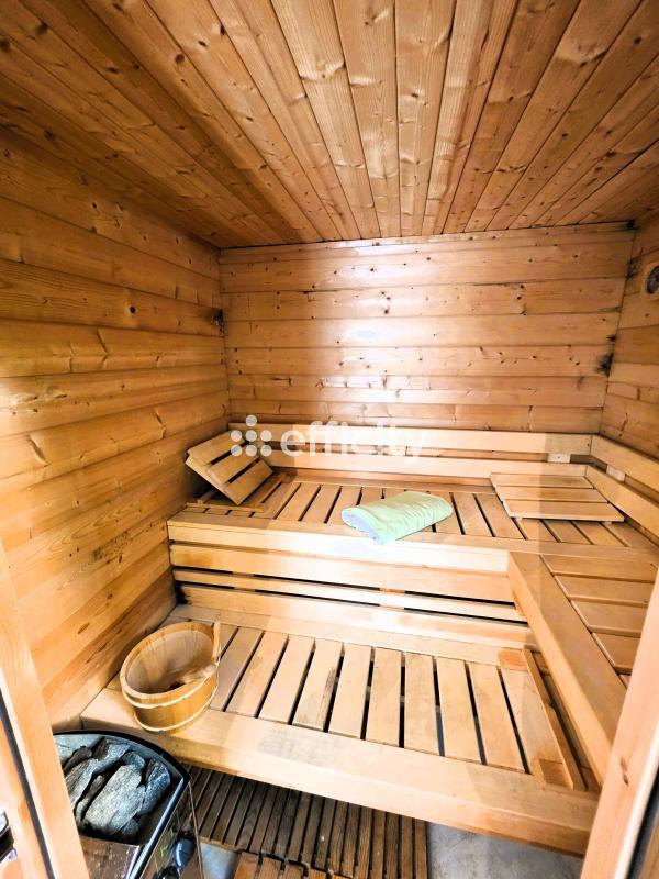 Demeure - 458 m² - 16 pièces