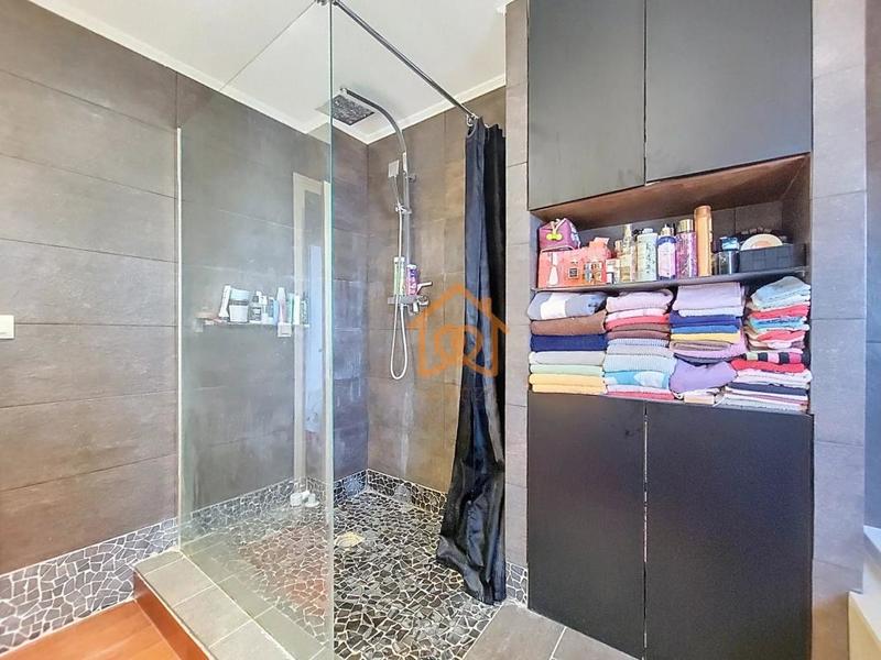 Appartement - 86 m² - 4 pièces