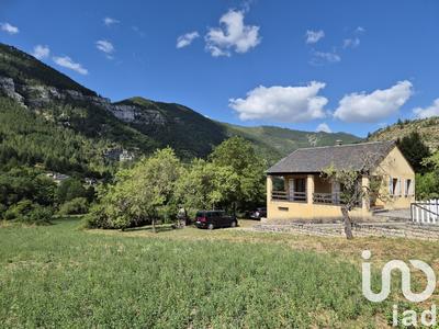 Maison - 74 m² - 5 pièces