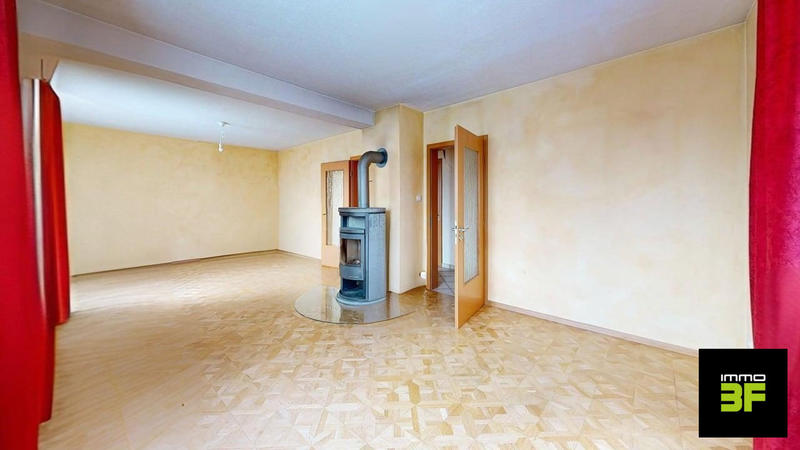 Maison traditionnelle - 150 m² - 6 pièces