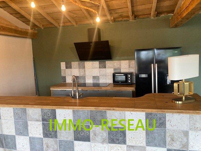 Maison - 285 m² - 8 pièces