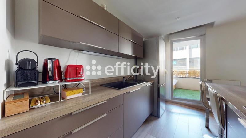 Appartement - 86 m² - 4 pièces