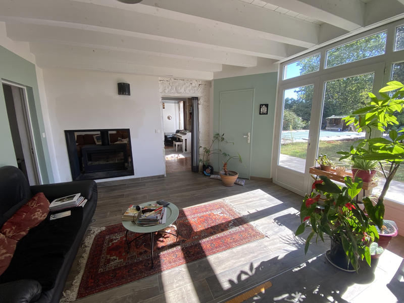 Maison - 241 m² - 6 pièces