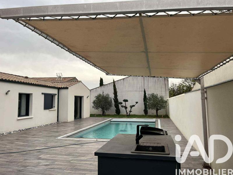 Maison - 195 m² - 6 pièces