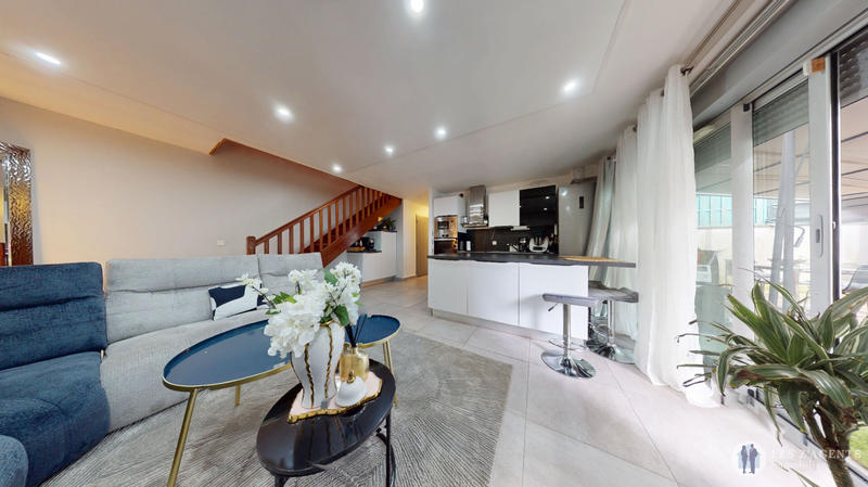 Appartement - 92 m² - 5 pièces